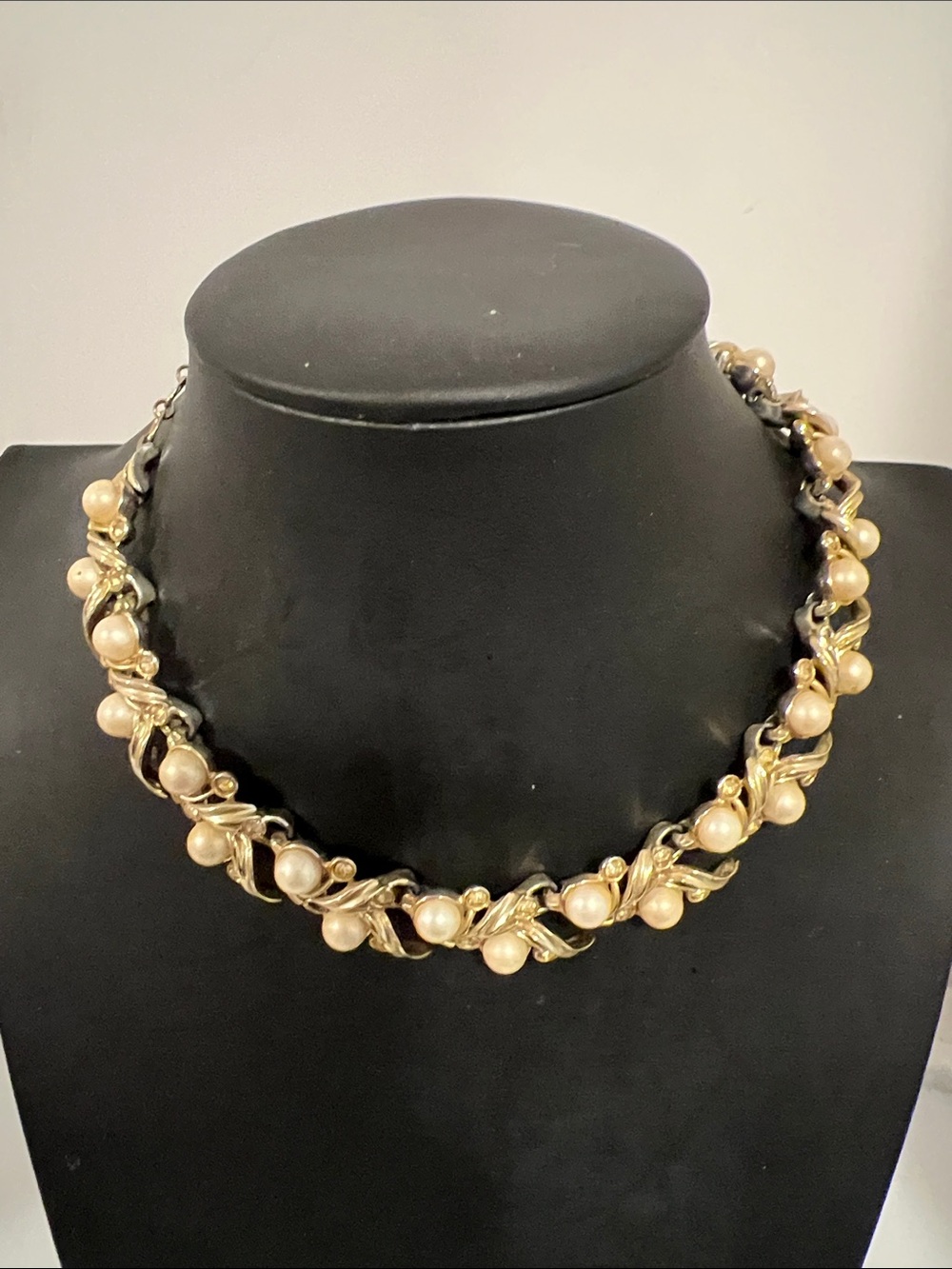 Sarah  Cov gold tone Pearl Link Choker Necklace - Women Jewelry